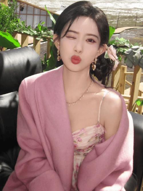 新澳2025资料最新大全和汪峰被孟子义卸妆与孟子义汪峰什么节目